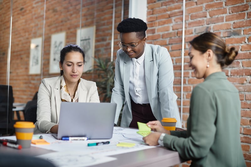 team-of-multiracial-businesswomen-working-on-a-met-2022-09-28-22-14-40-utc